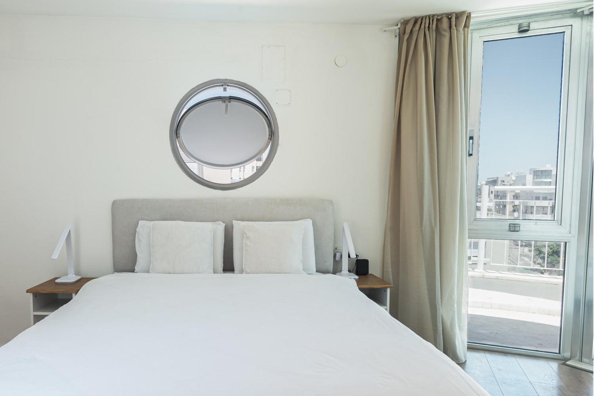 David Frishman - Sea View Penthouse Apartment